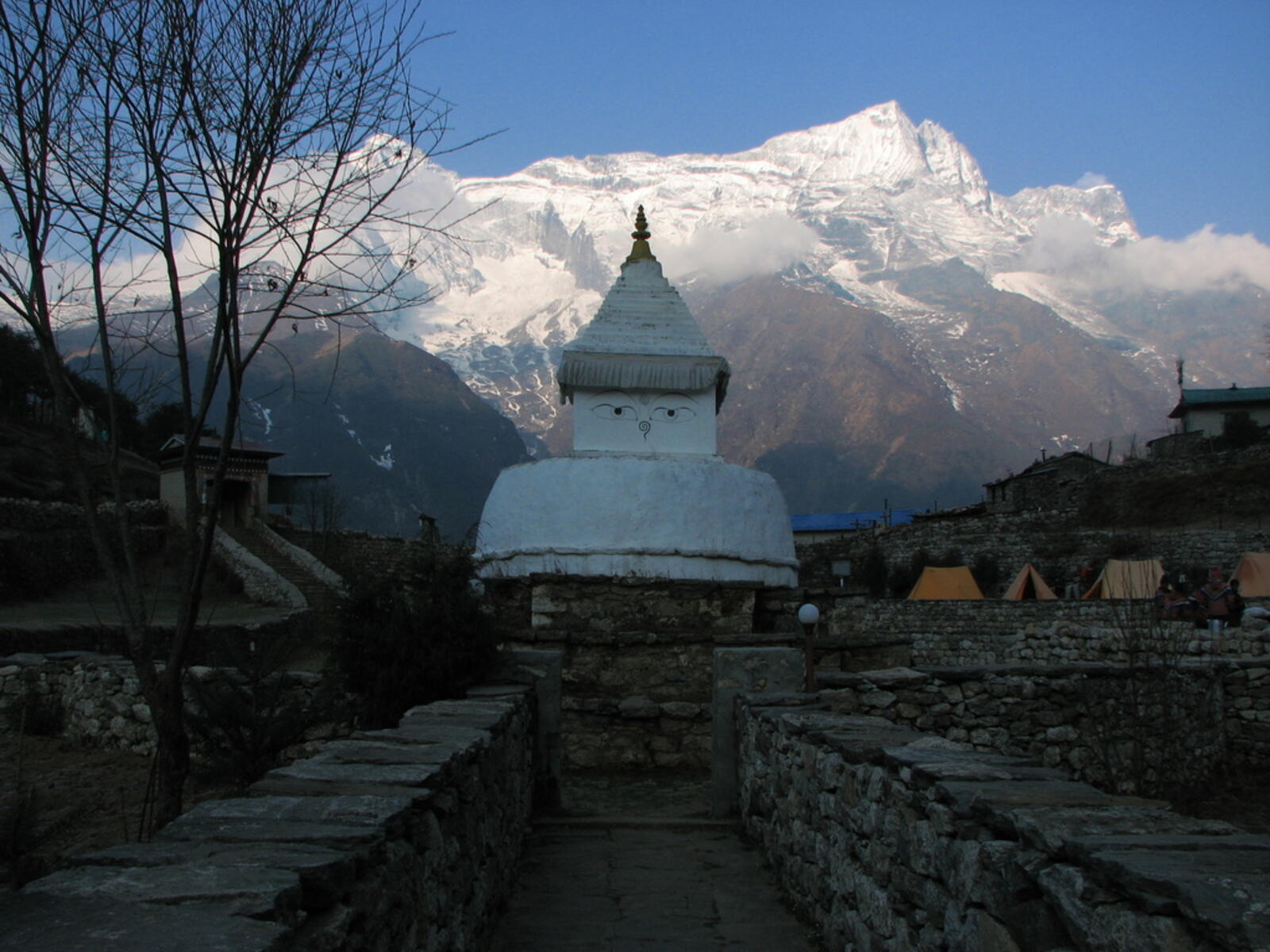 Namche Chorten