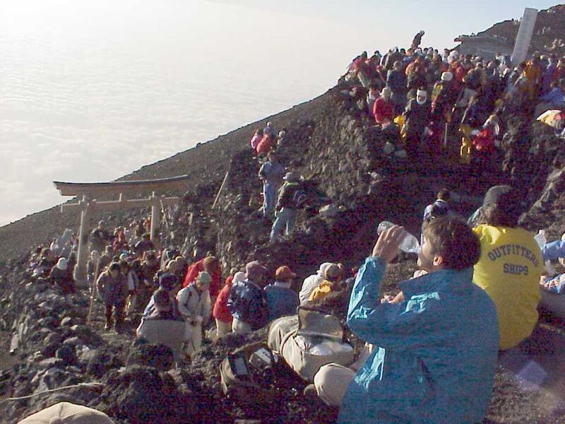 Masses of people 1 light