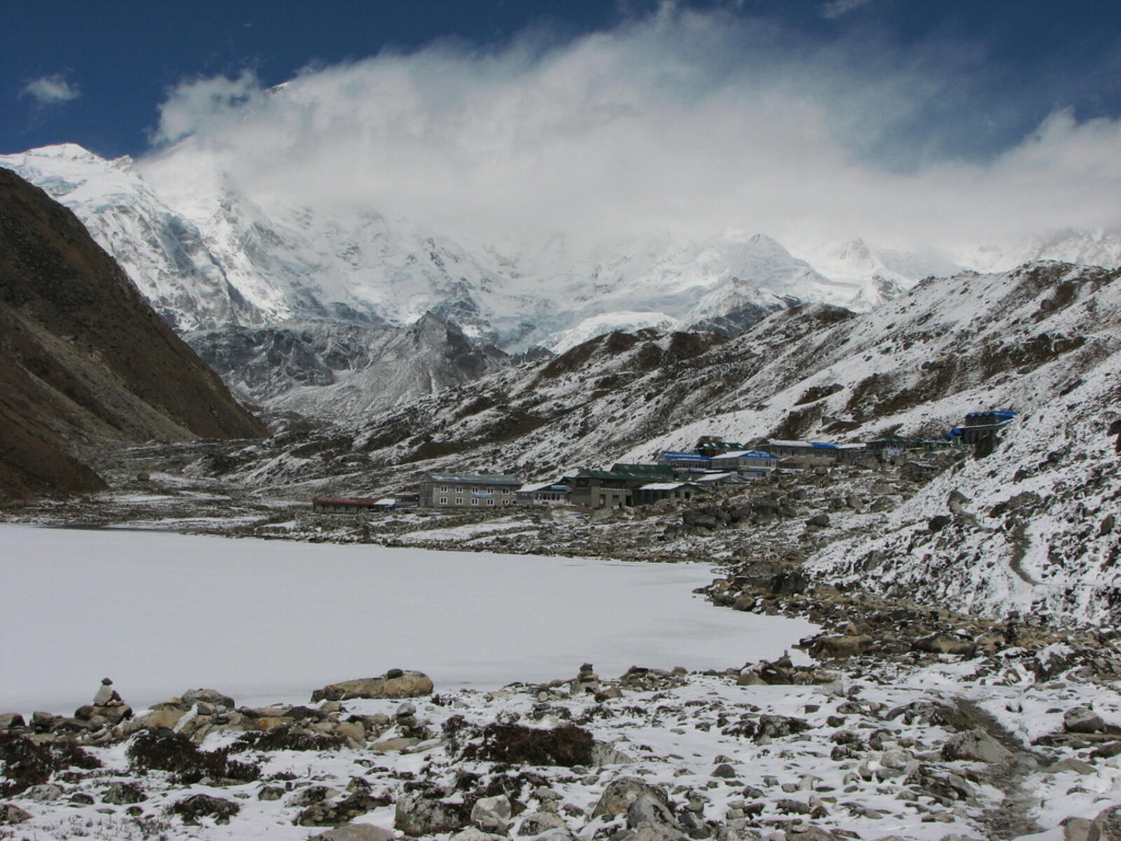 Approaching Gokyo