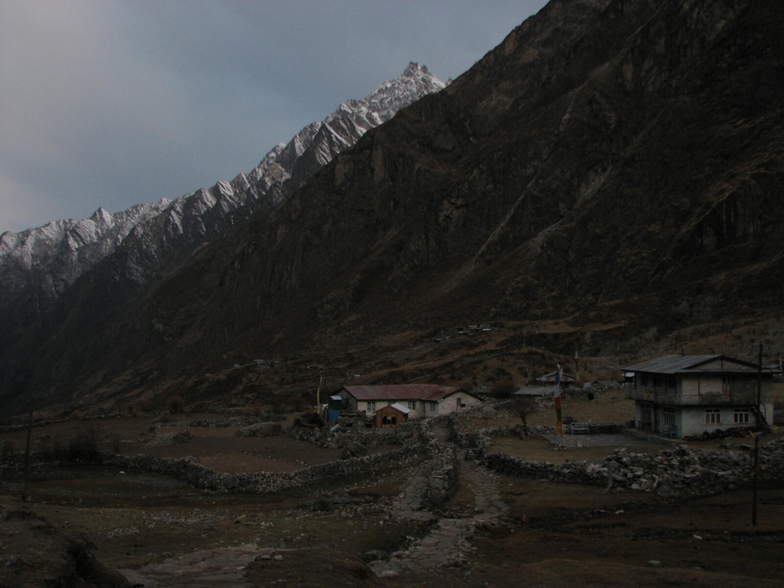 Approaching Langtang 2